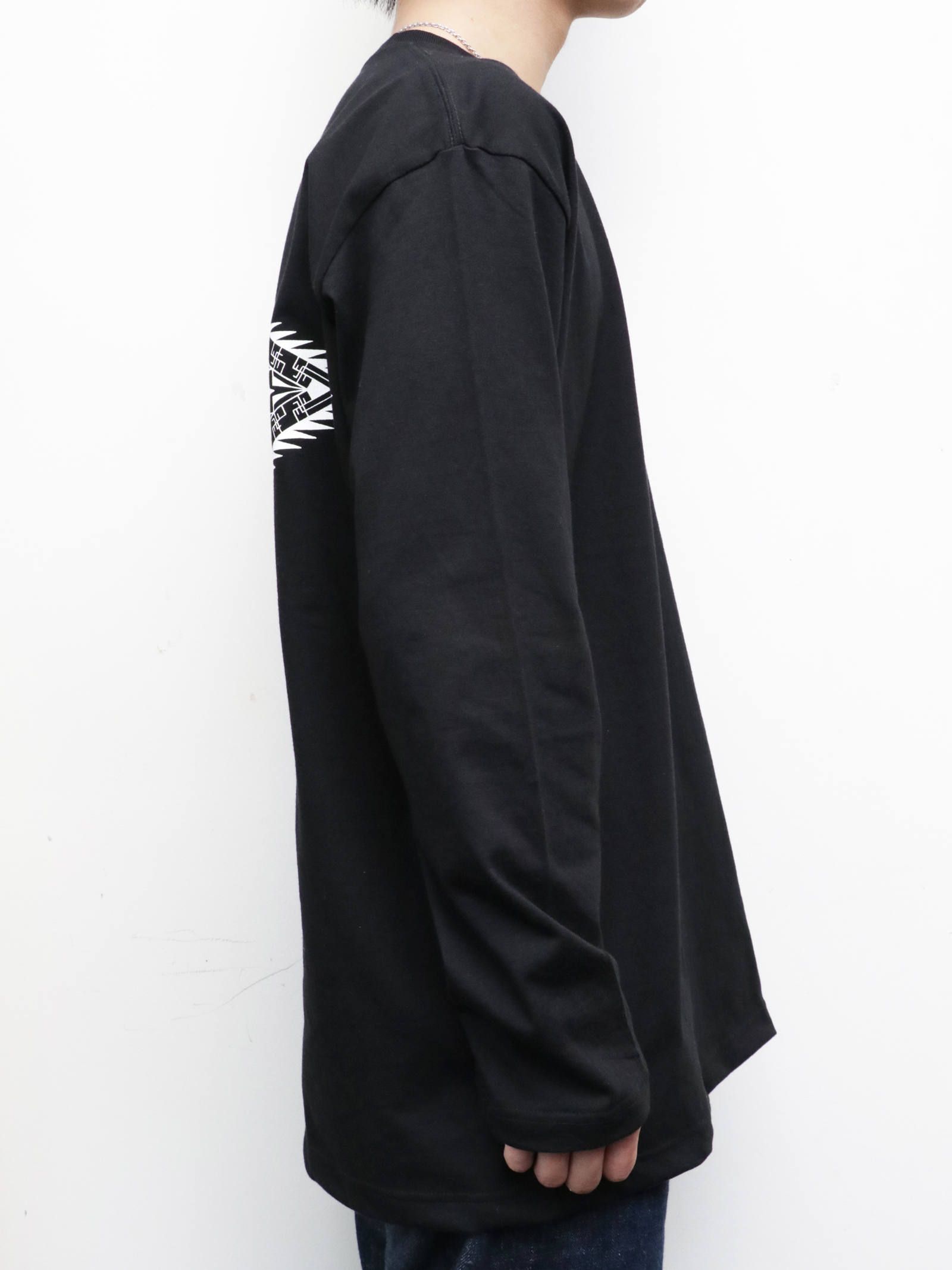 トライバルデザインロングスリーブTシャツ (ブラック) / TRIBAL DESIGN L/S-TEE (BLACK)