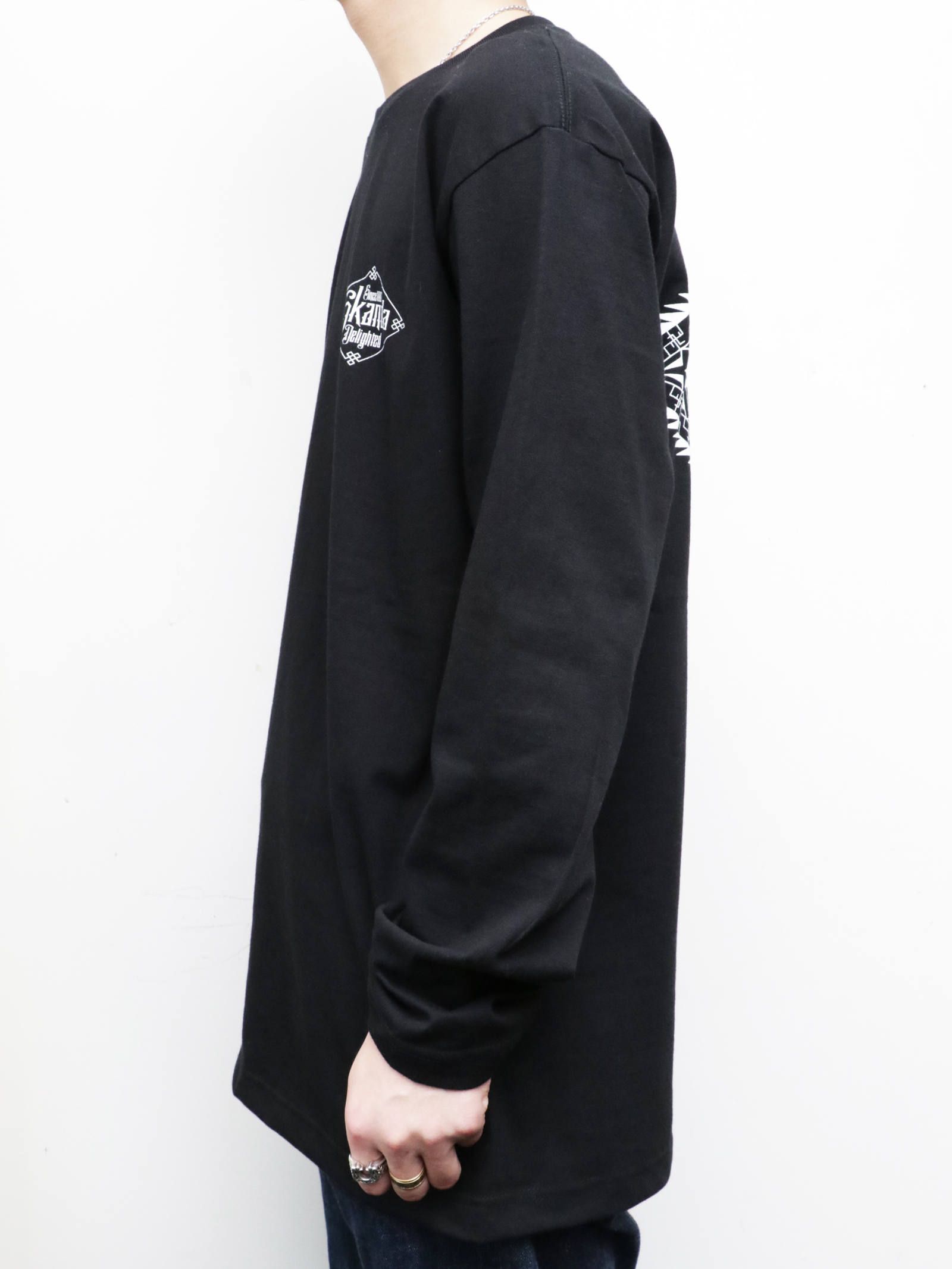 トライバルデザインロングスリーブTシャツ (ブラック) / TRIBAL DESIGN L/S-TEE (BLACK)