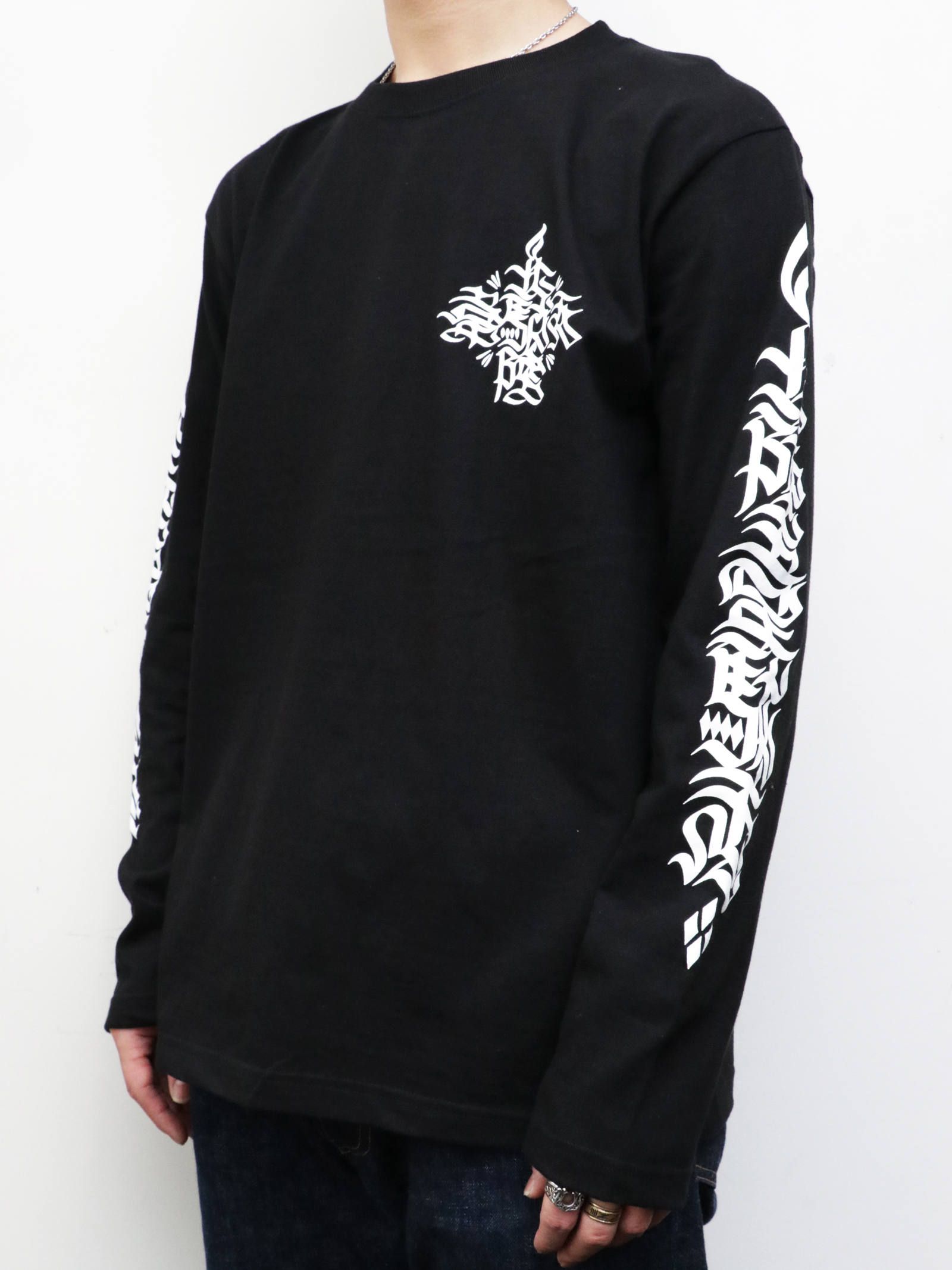 北陸韋駄天オリジナルロングスリーブTシャツ (ブラック) / 北陸韋駄天ORIGNAL L/S TEE (BLACK) モデル 身長170cm、体重56kg 着用 L