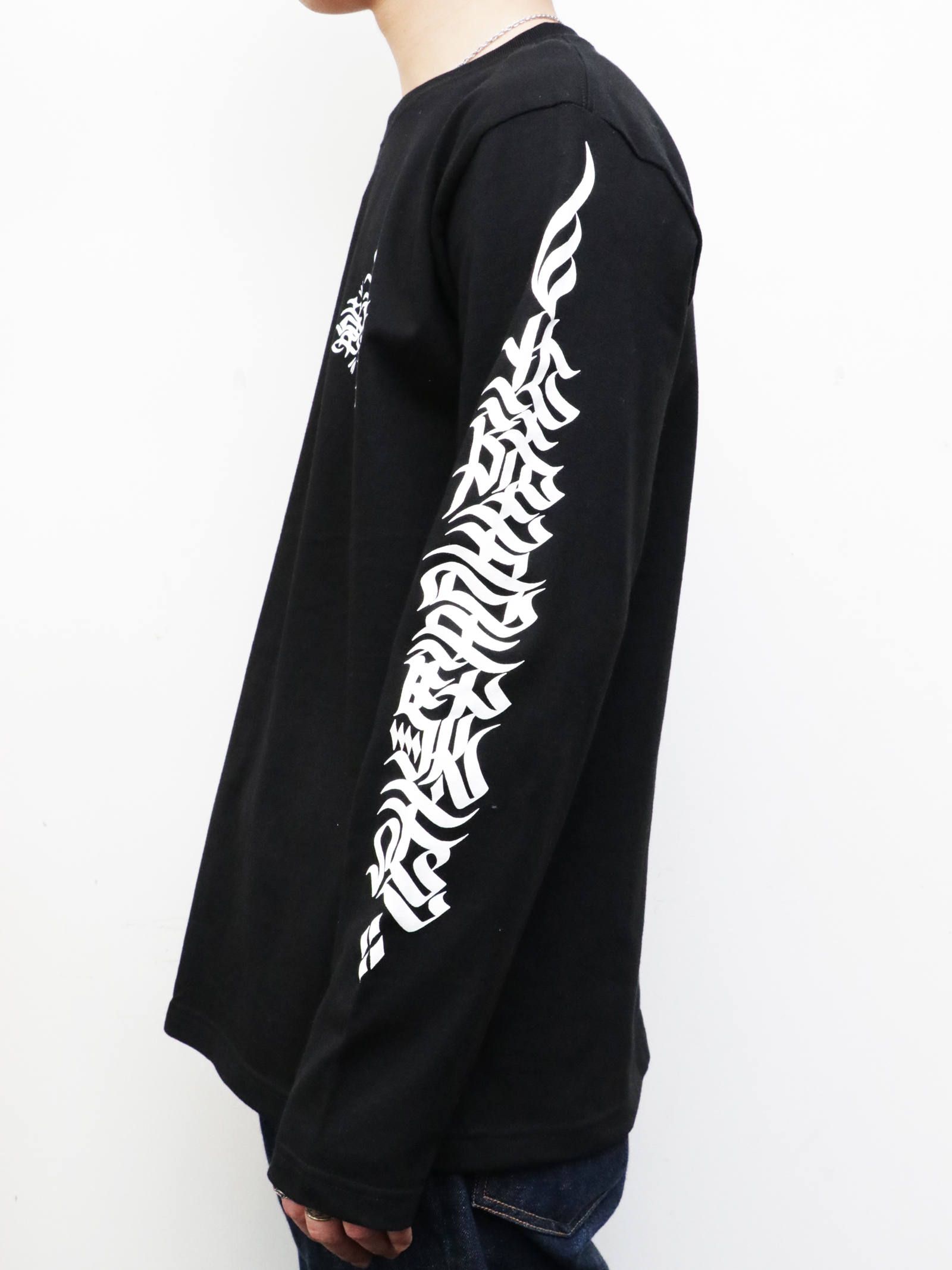 北陸韋駄天オリジナルロングスリーブTシャツ (ブラック) / 北陸韋駄天ORIGNAL L/S TEE (BLACK) モデル 身長170cm、体重56kg 着用 L