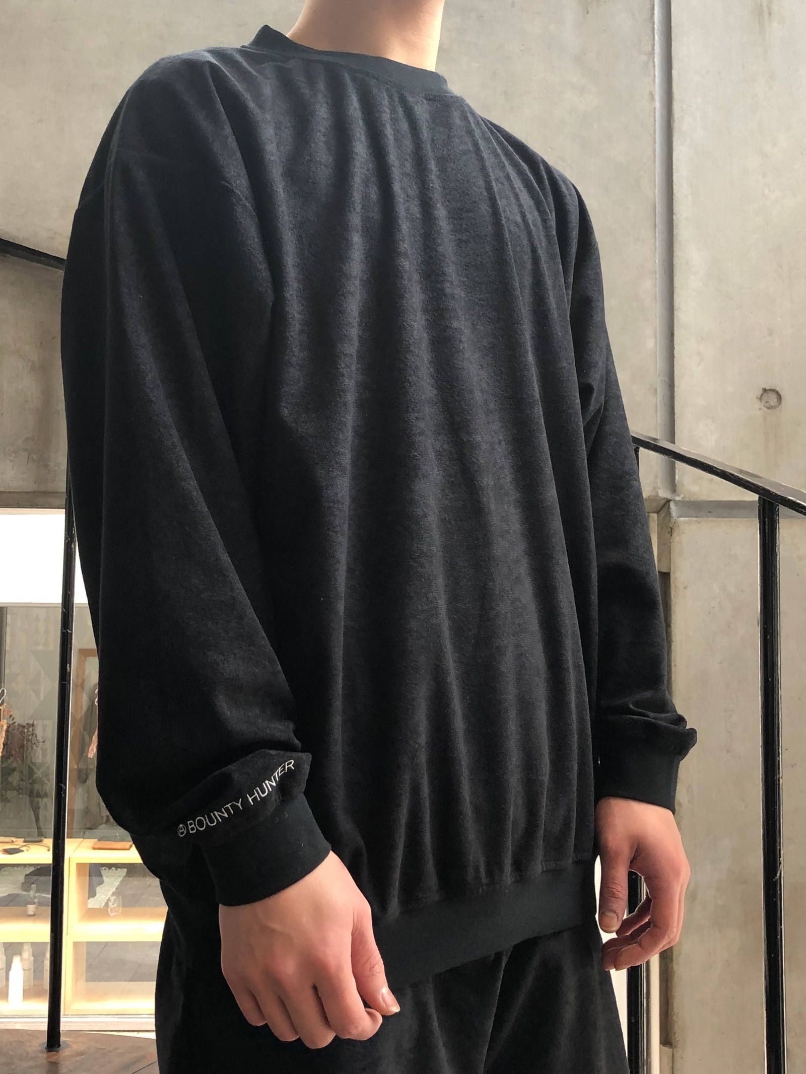 ベロアタイプクルーネック (ブラック) / VELOR TYPE CREW NECK (BLACK)