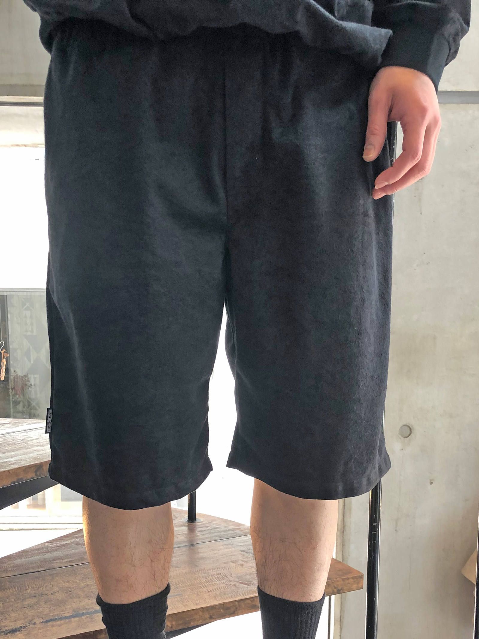 ベロアタイプイージーハーフパンツ (ブラック) / VELOR TYPE EASY HALF PANTS