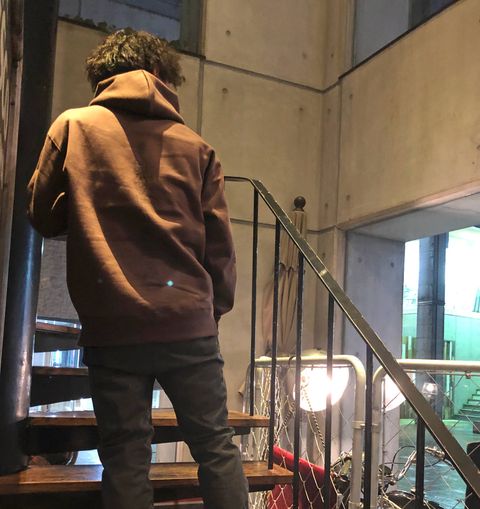レザーベスト×プルオーバー 大人ストリートコーデ