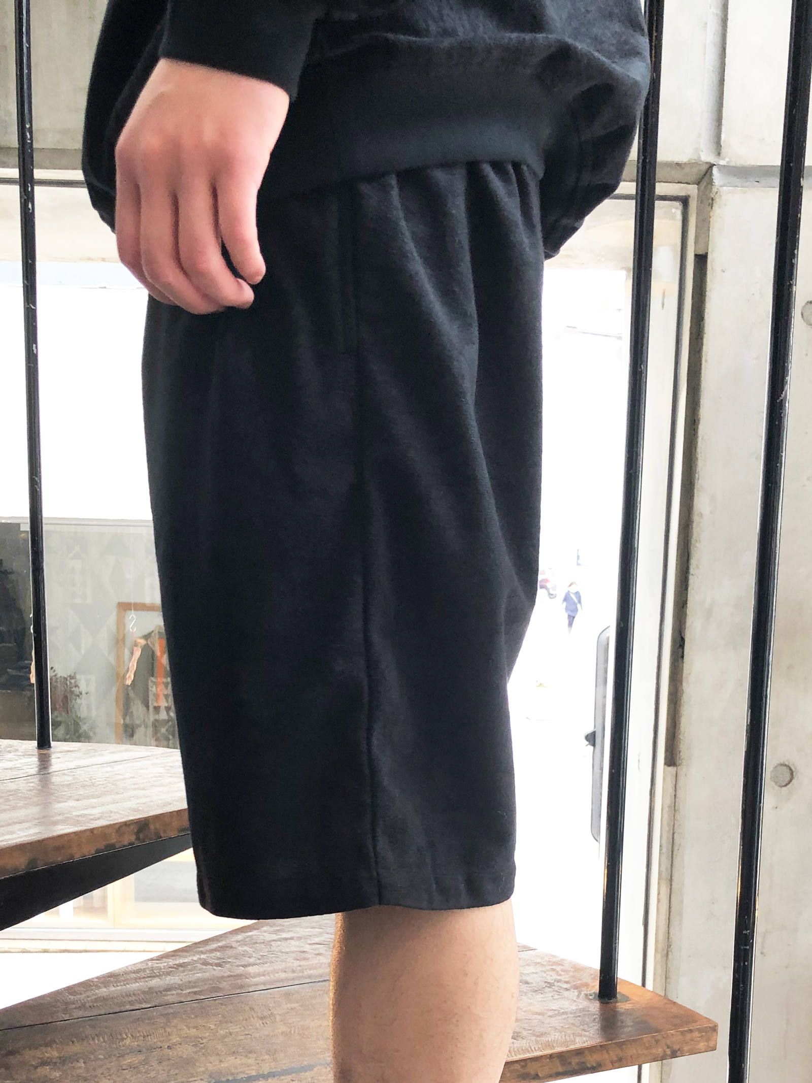 ベロアタイプイージーハーフパンツ (ブラック) / VELOR TYPE EASY HALF PANTS