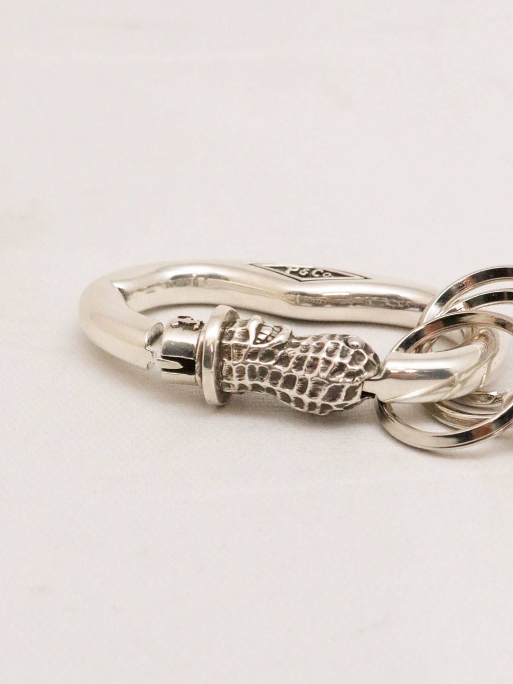 PEANUTS CARABINER (SILVER)