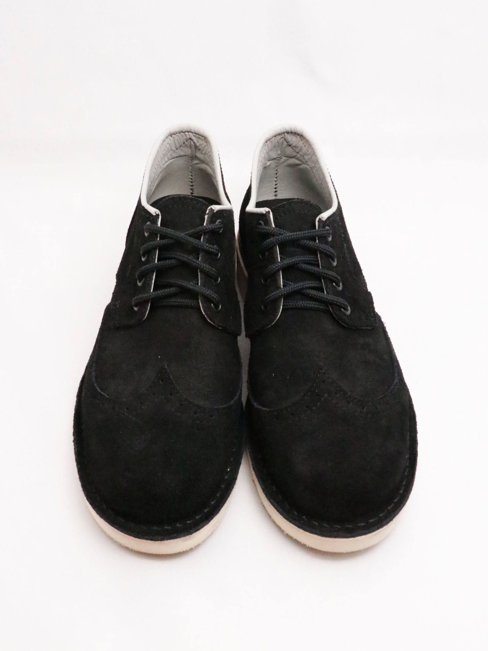 "ROBERT WILLIAM"  (BLACK"ROUGH OUT")