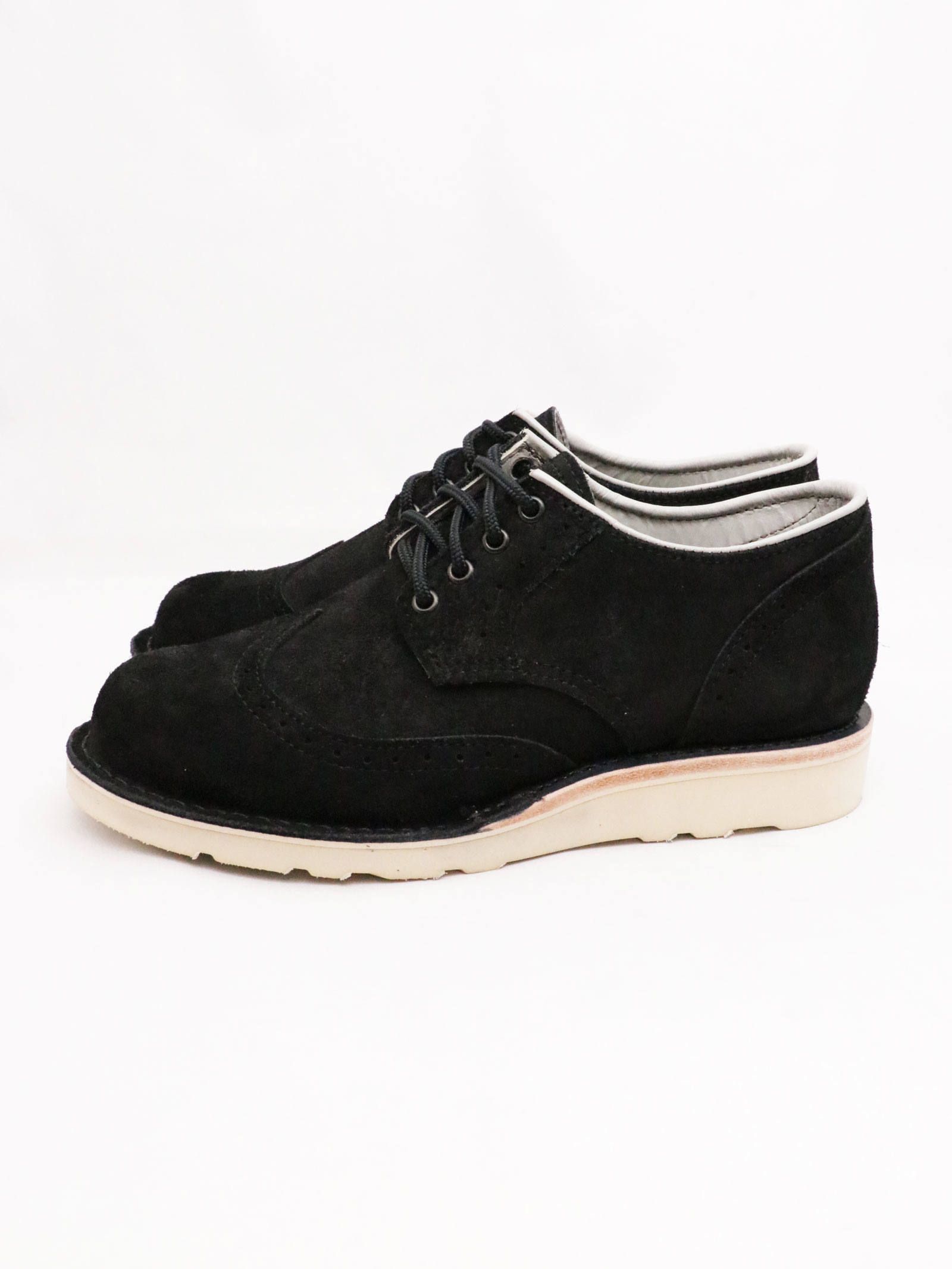 "ROBERT WILLIAM"  (BLACK"ROUGH OUT")
