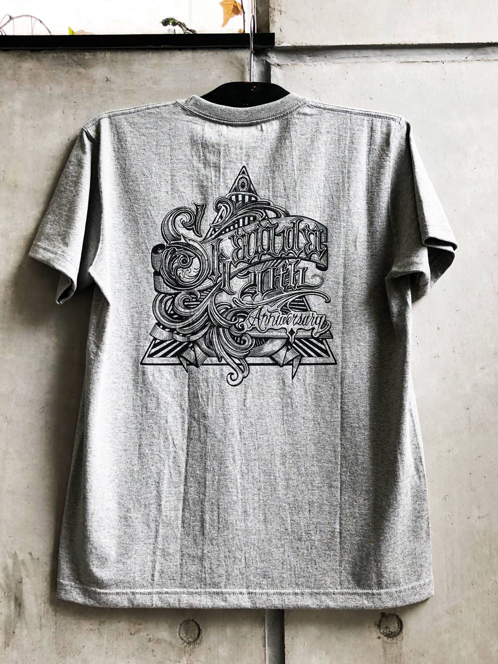 20周年オリジナルTシャツ (グレー) / 20TH ANNIVERSARY ORIGNAL S/S TEE (GRAY)