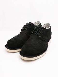 "ROBERT WILLIAM"  (BLACK"ROUGH OUT")