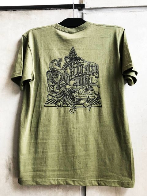 20周年オリジナルTシャツ (カーキー) / 20TH ANNIVERSARY ORIGNAL S/S TEE (KHAKI)