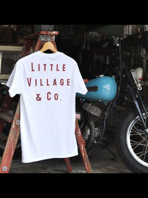 リトルビレッジ ロゴ Tシャツ (白) / "LITTLE VILLAGE & CO" LOGO TEE (WHITE)