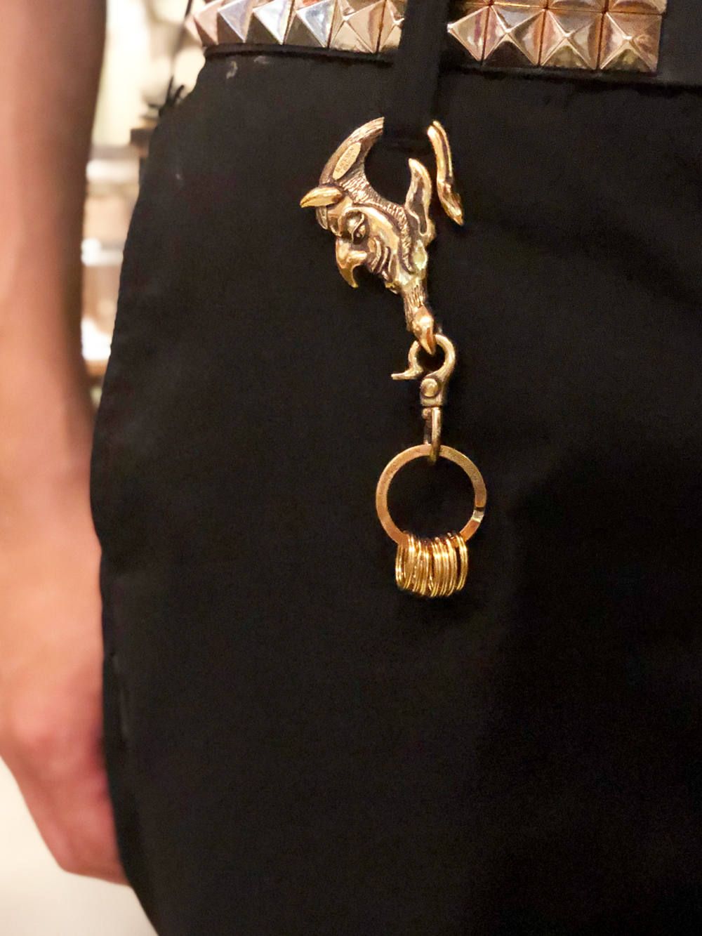 BLACK SIGN - BLACK SIGN x GALCIA DEVIL'S FACE KEYHOLDER