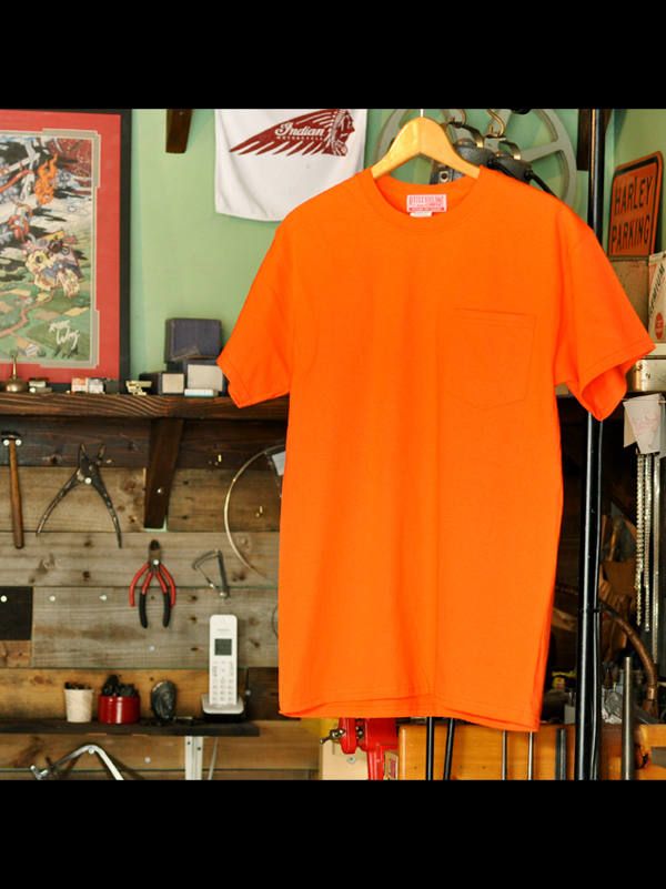リトルビレッジ ロゴ Tシャツ (オレンジ) / "LITTLE VILLAGE & CO" LOGO TEE (ORANGE)