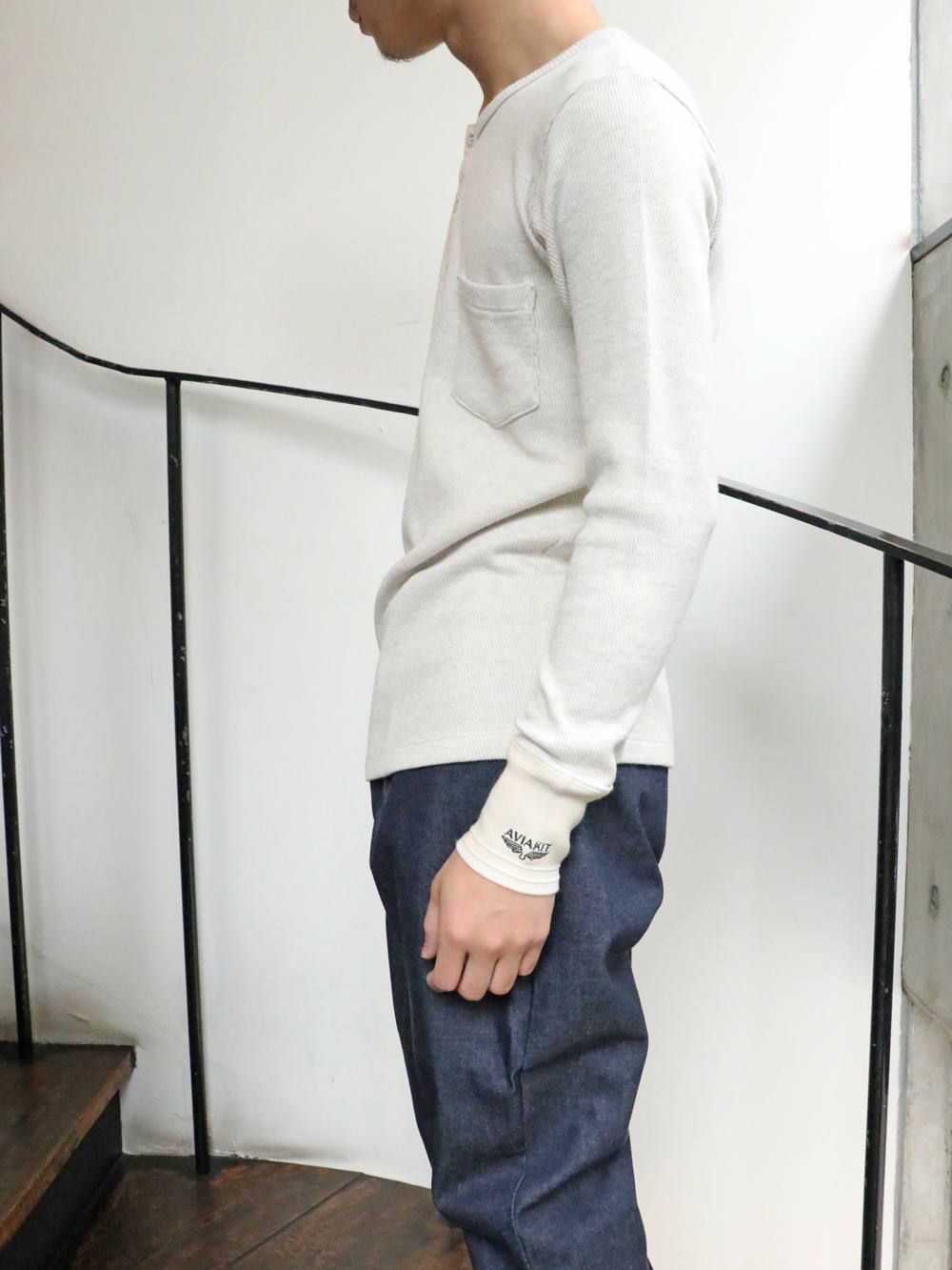 【即日発送可能】"AVIAKIT WAFFEL" T-SHIRTS HENLEY NECK (OATMEAL)
