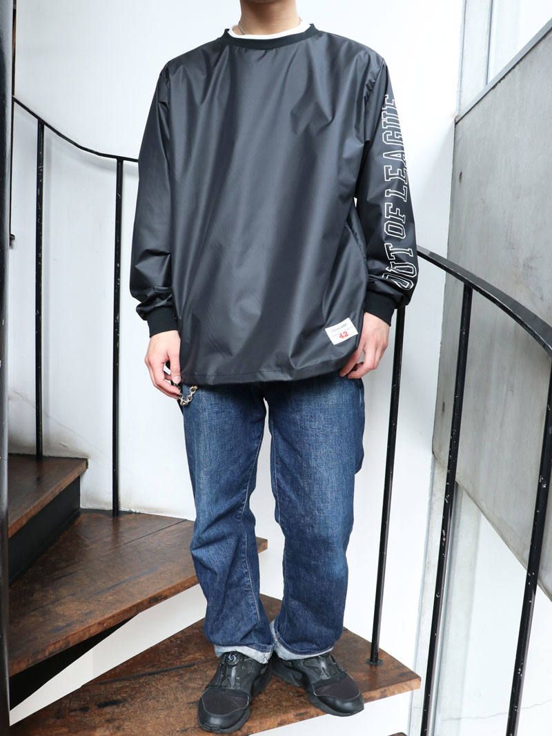 ナイロンウィンドストッパークルーネック (ブラック) / NYLON WINDSTOPER CREW NECK (BLACK)