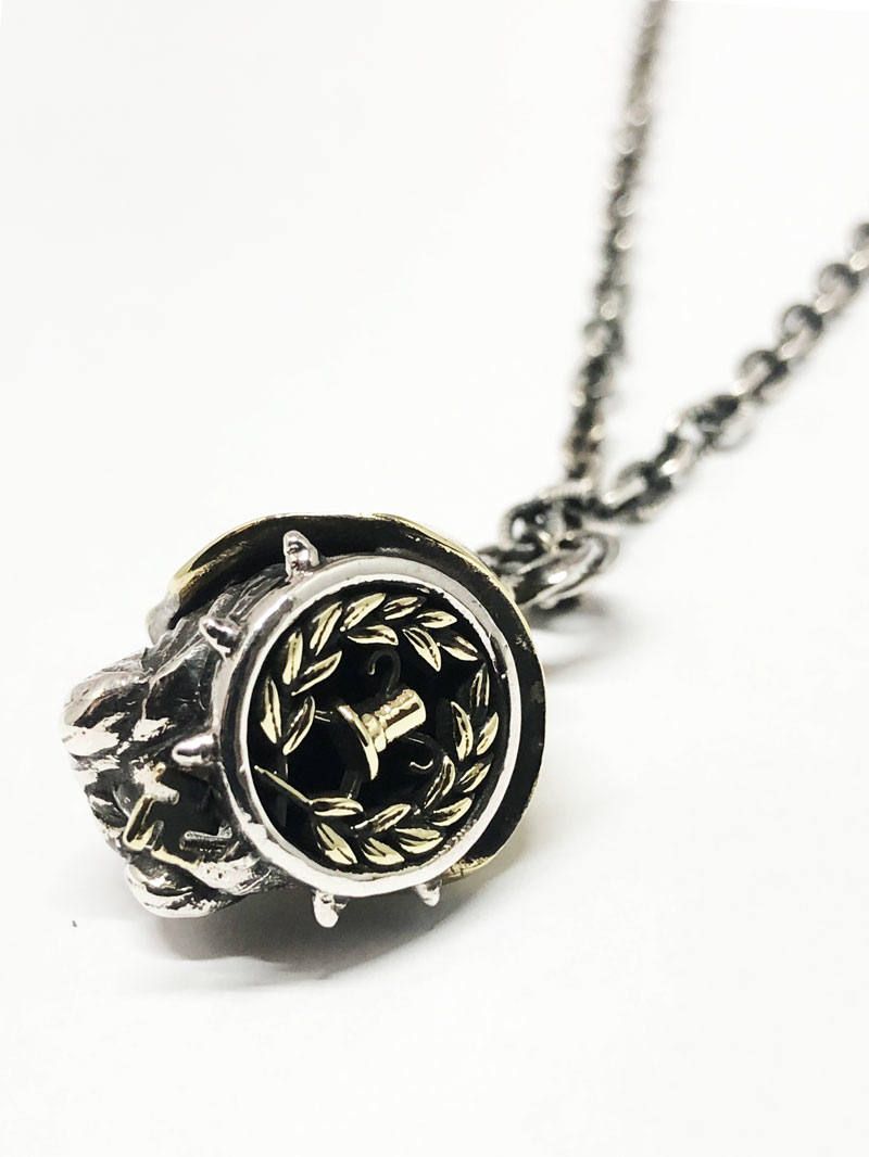 BULL DOG NECKLACE (ADOLF)
