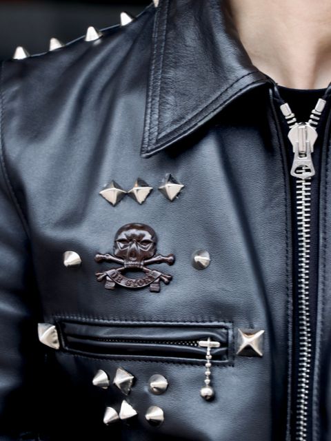 BOAとPUNKでギャップを作る。冬のシングルライダースタイル