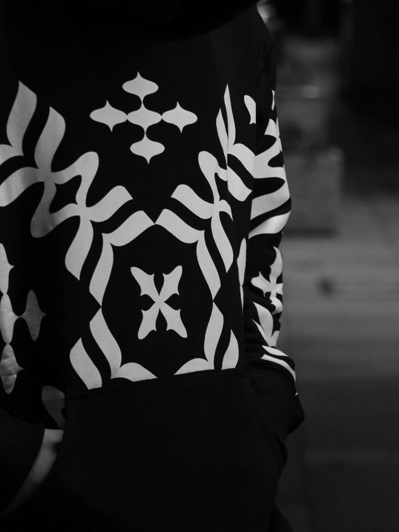 "FLOR" TRIVAL HOODY