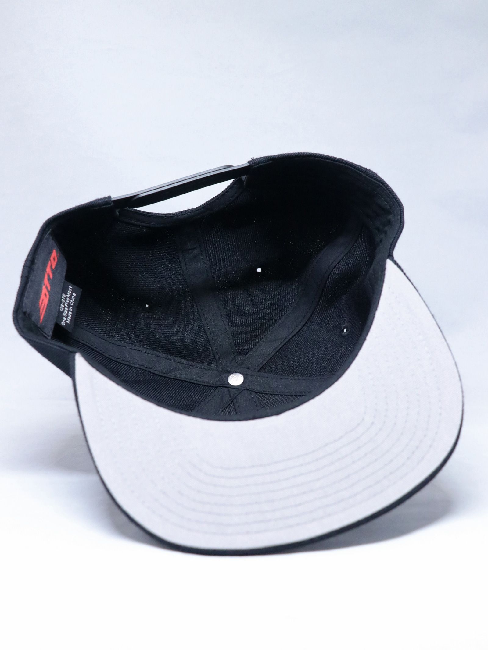 MOZYSKEY×SKANDA "疾風迅雷"CAP (BLACK×WHITE)
