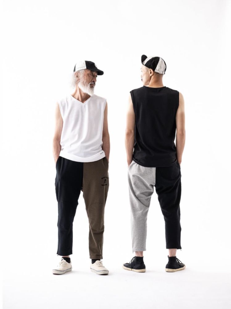 HIGHT-SPECK V-NECK NO SLEEVE SPORTWEAR (SILKY BLACK)