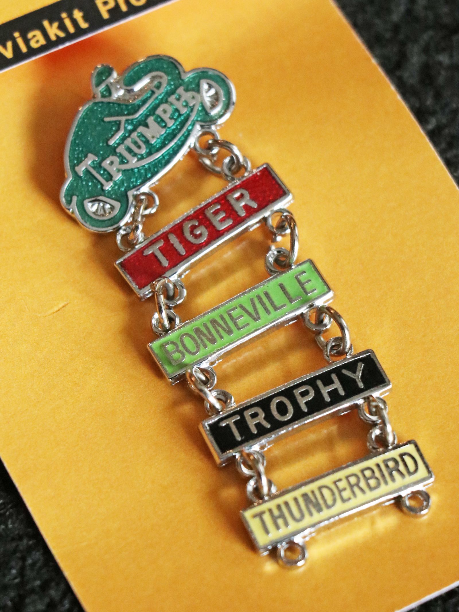 "TRIUMPH WITH BARS BSA WITH BARS NORTON WITH BARS"116
