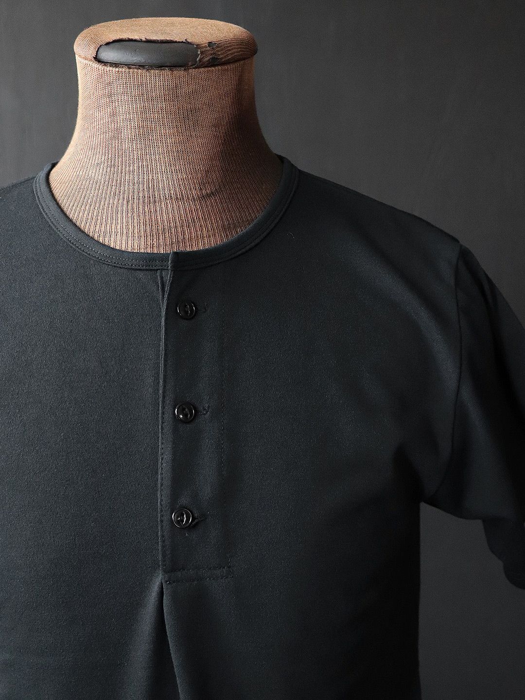 BS HENRY NECK COOLING UNDERWEAR (MIDNIGHT BLACK)
