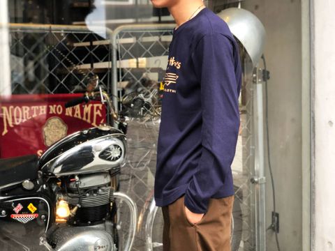 Lewis Leathersはインナーにも。