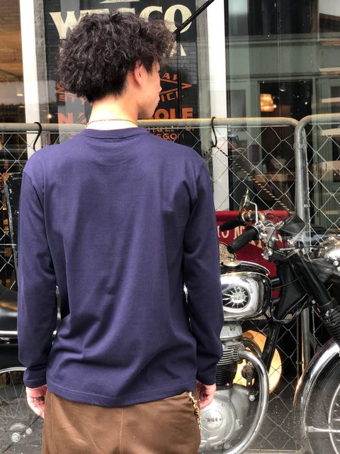 Lewis Leathersはインナーにも。