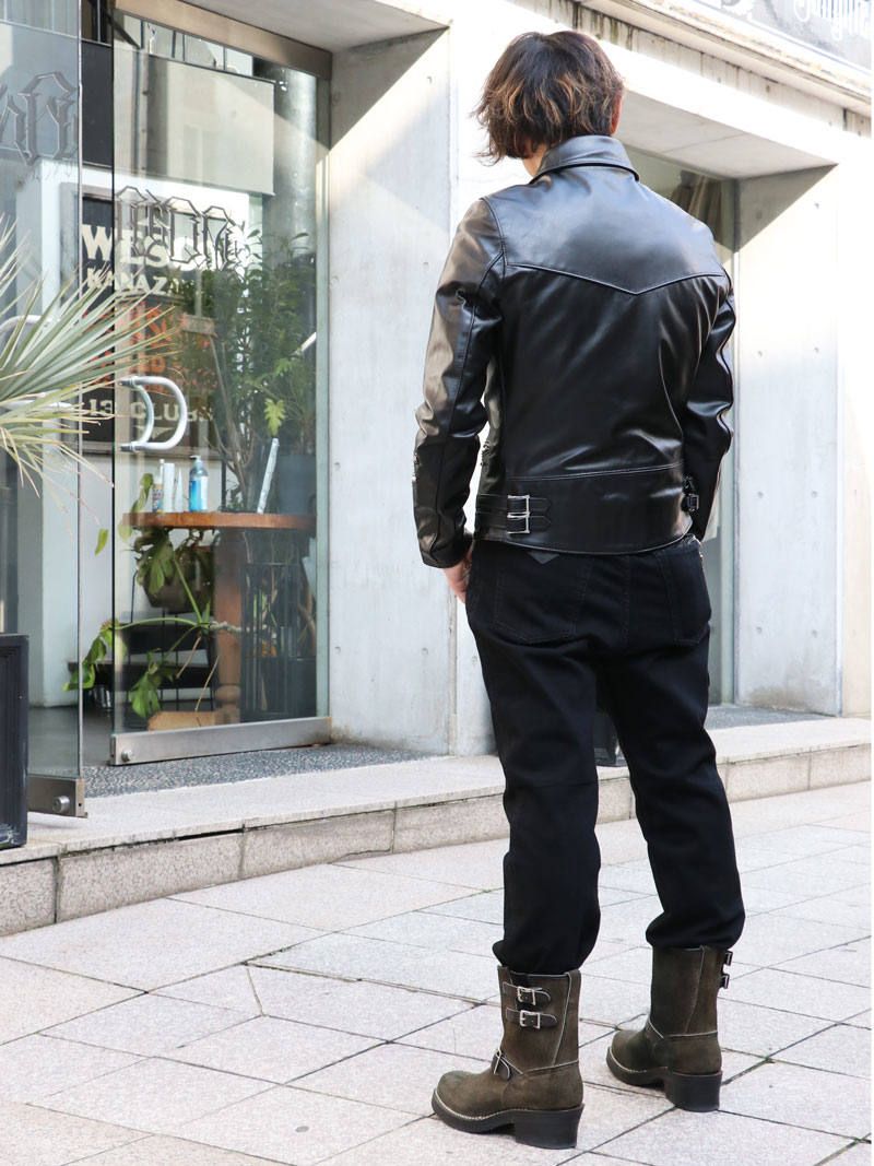 Lewis Leathers オールブラックスタイル