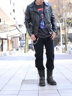 Lewis Leathers オールブラックスタイル