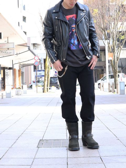 Lewis Leathers オールブラックスタイル