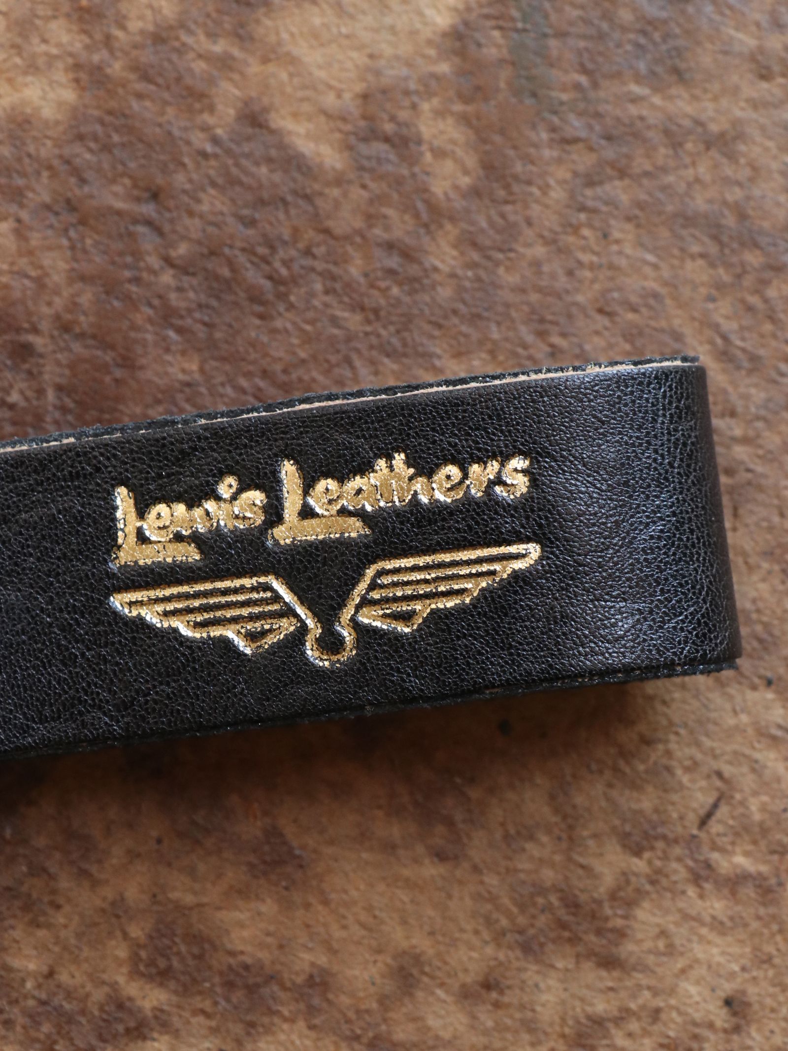 LEWIS LEATHERS BELT LOOP KEYRING MK2 "VEG-COW" (GOLD LOGO)