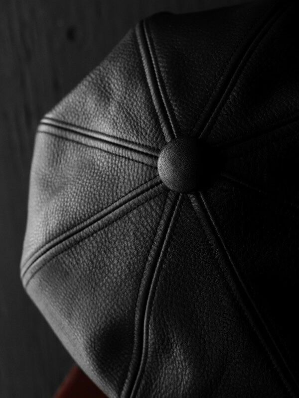 LEATHER CASQUETTE (MUD BLACK)