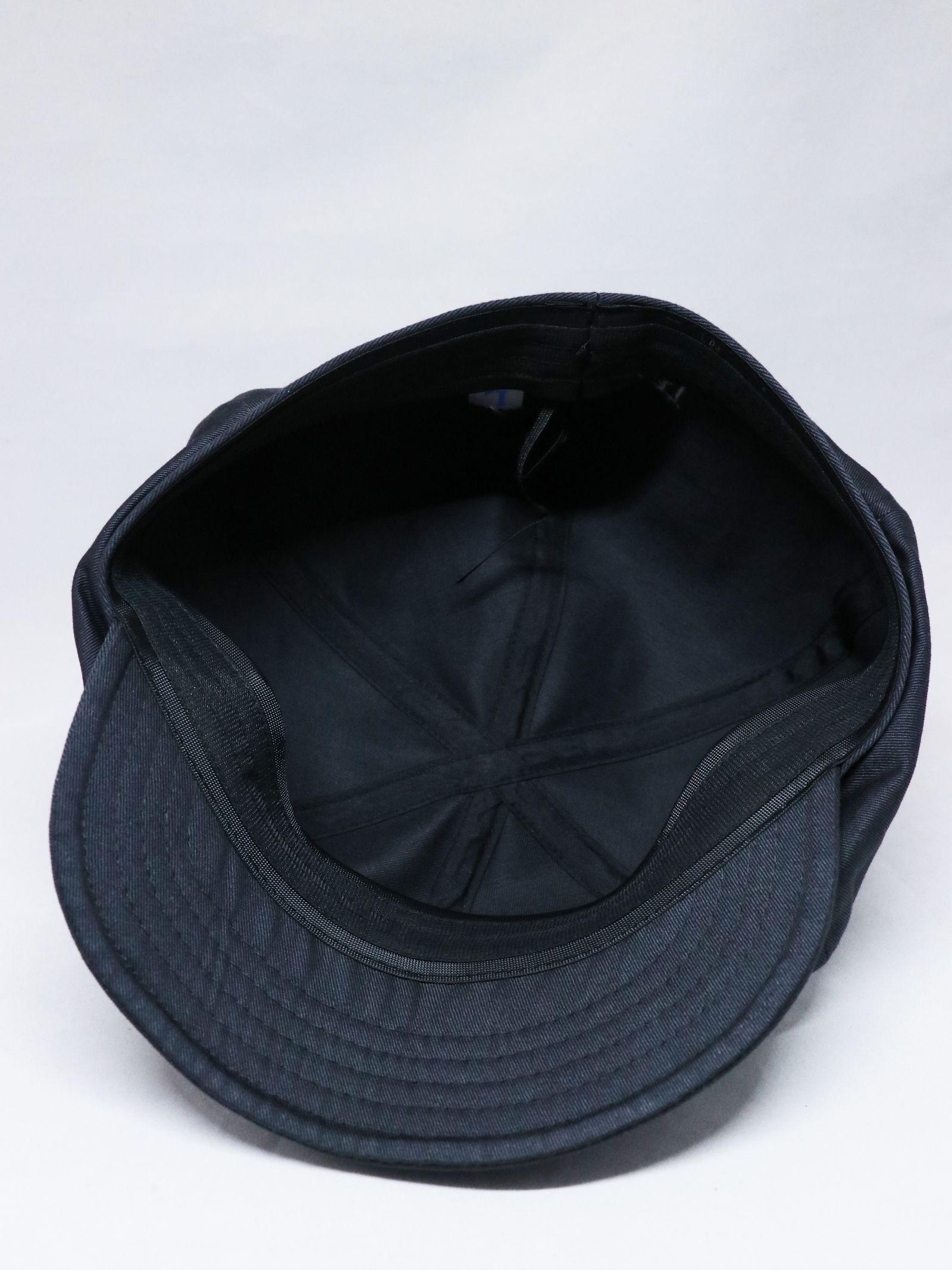 O.L.A.W EMBROIDERY CASQUETTE (CHARCOAL GLAY)