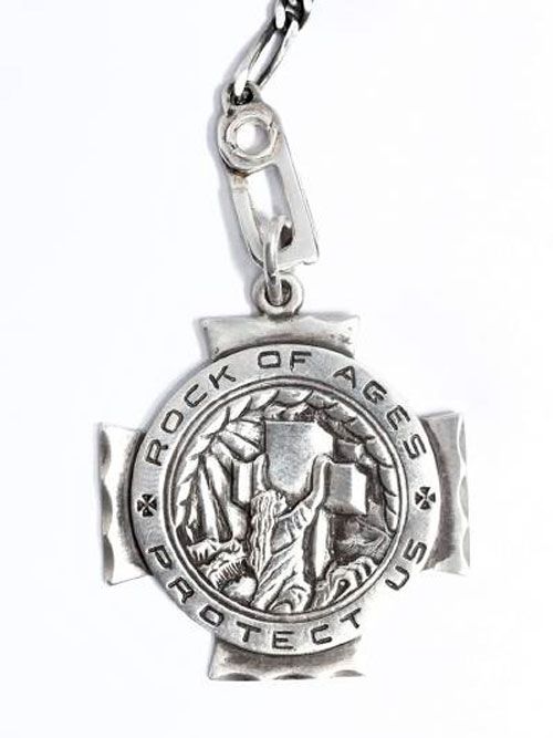 GOOD LIFE CHARM "WE GOD IN TRUST"