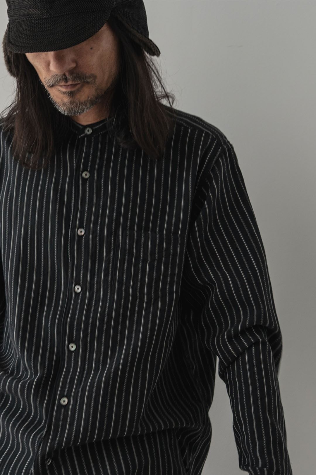 ANTIQUE CLOTH BAND COLLAR IMMIGRANT SHIRT (SUMI BLACK)