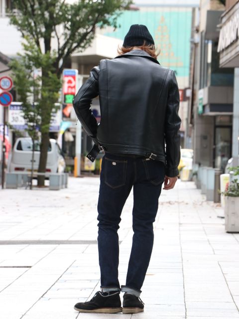 『間違い無し!』冬のスタンダードLewis Leathers スタイル