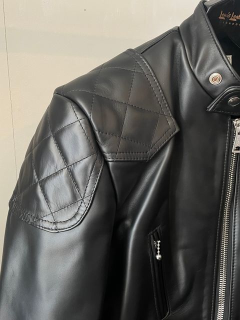 スーパーファントム 443 ：カウハイド