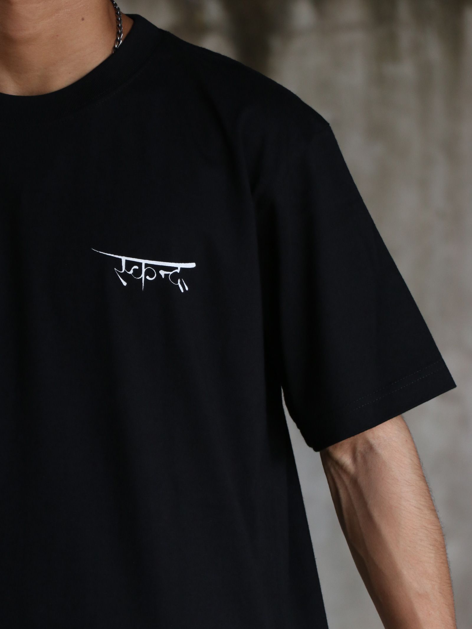 "DARK MATTER" S/S TEE / "DARK MATTER" Tシャツ(ブラック）