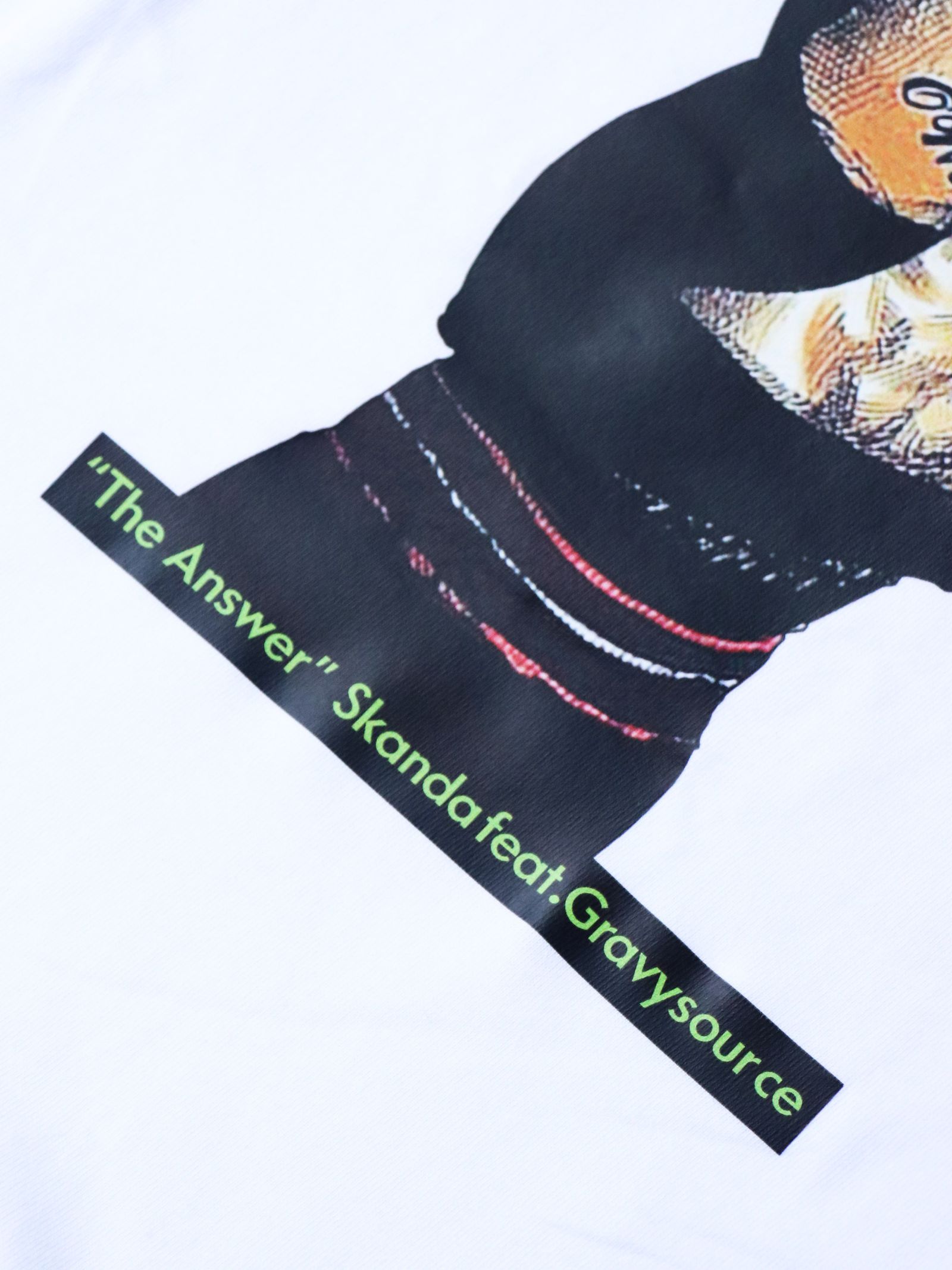”SKANDA×GRAVYSOURCE” W-NAME L/S TEE (WHITE)