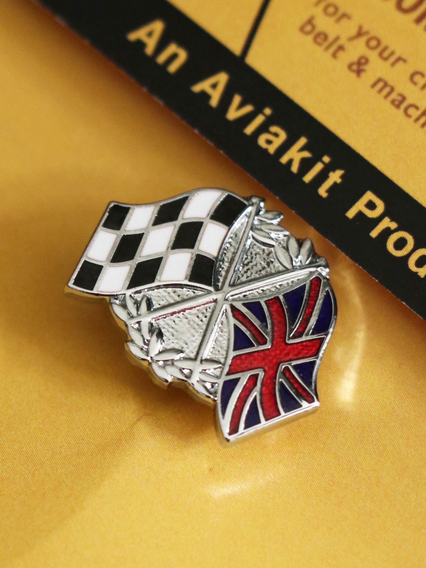 "2  FLAGS" BADGE