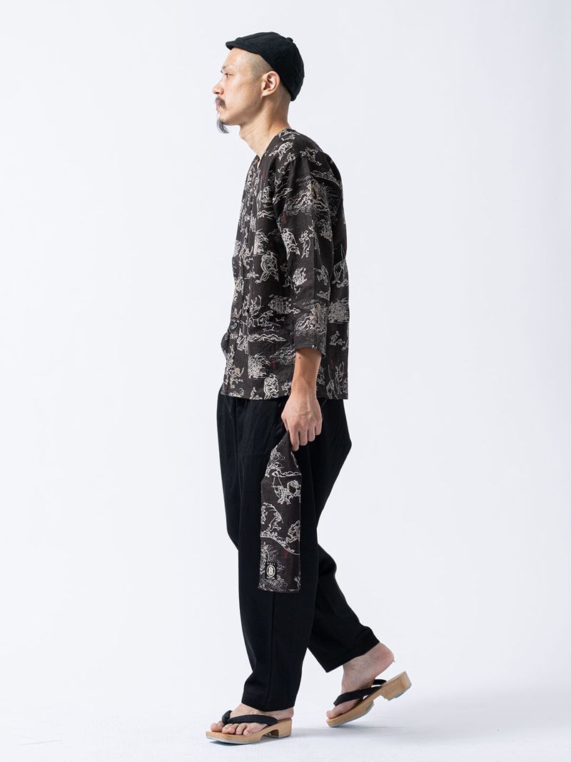 “PLAYING ANIMAL” HANDKERCHIEF (MIDNIGHT BLACK)