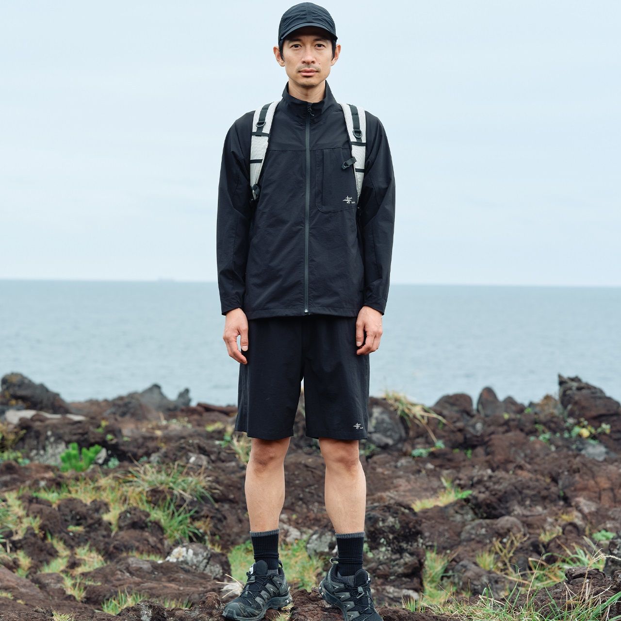 スタッシュライトジャケット (Unisex)/ブラック