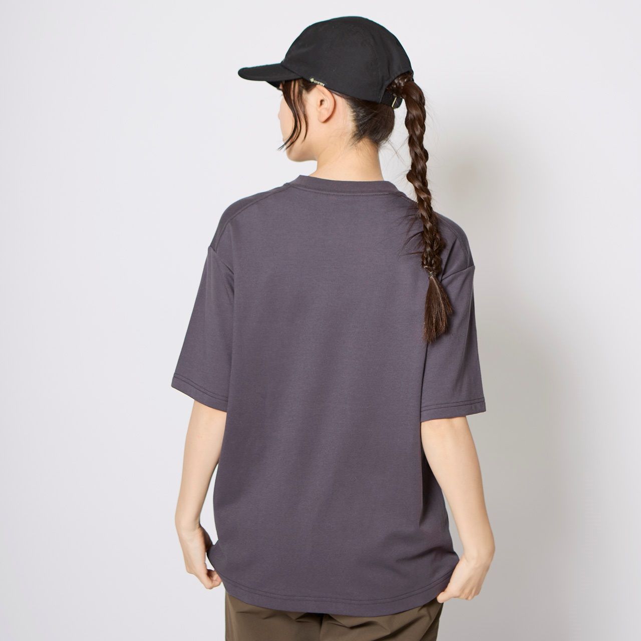 TCウサギポケットティーS/S/サンド