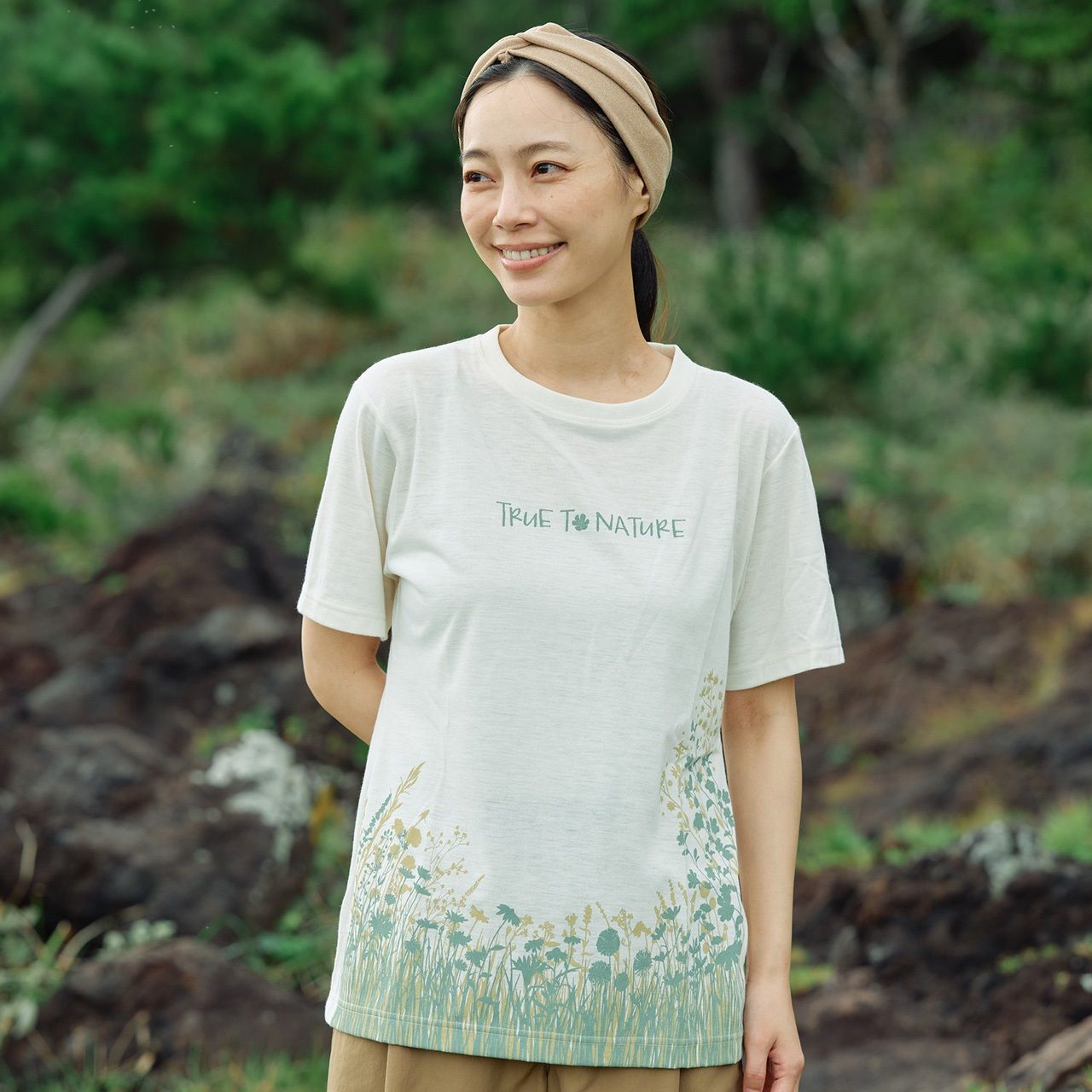 CシールドフィールドフラワーティーS/S (Women's)/ペールアイリス