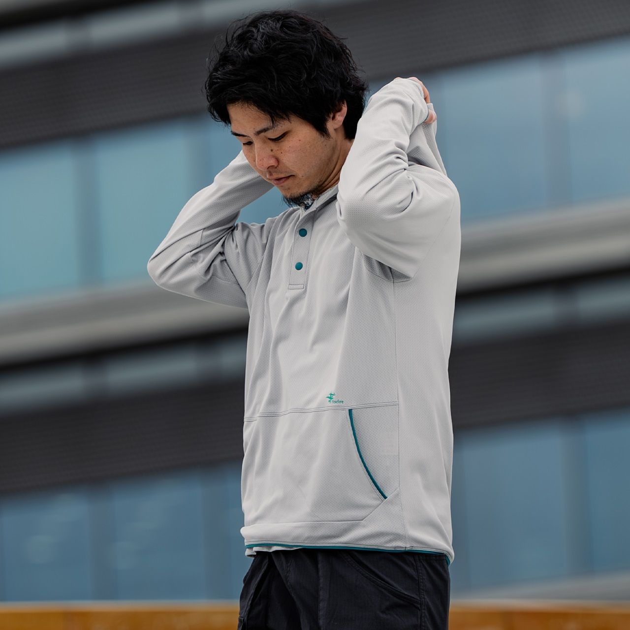 SC FISHDOMフーディ/ライトグレー