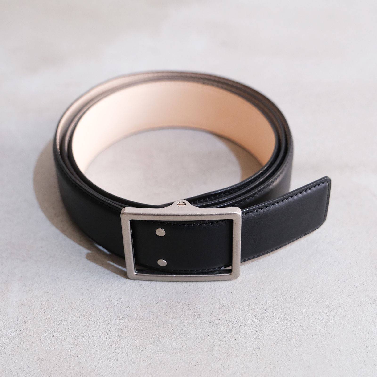 Graphpaper Holeless Leather Classic Belt -ベルト-（Black / ブラック）