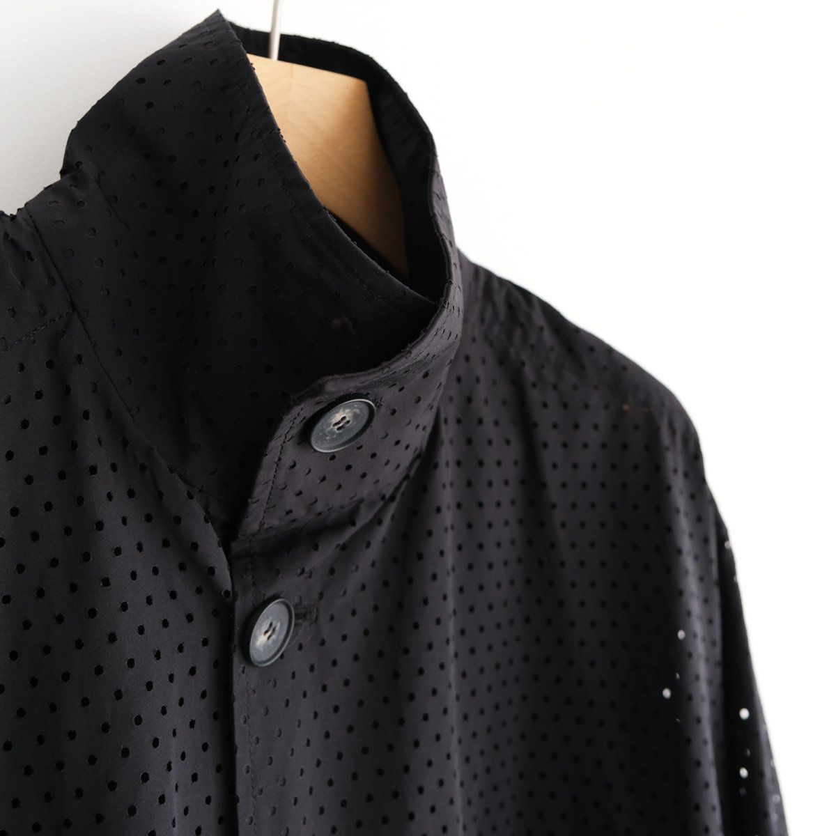 『COAT:FULL OF HOLES』