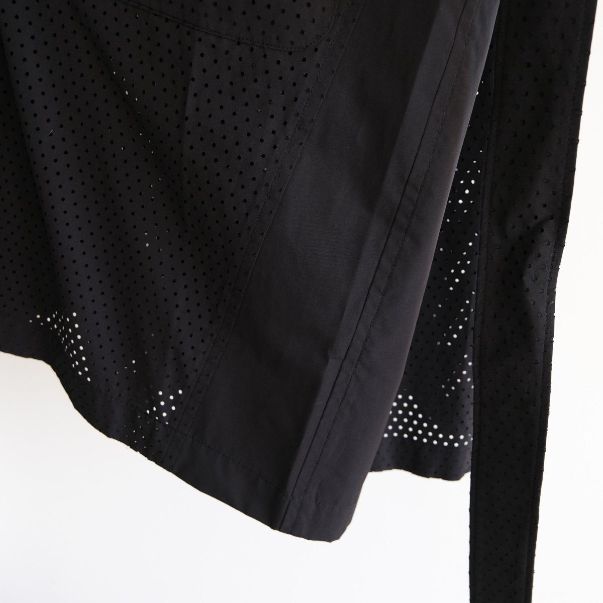 『COAT:FULL OF HOLES』