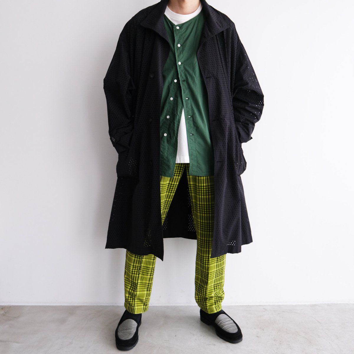 『COAT:FULL OF HOLES』